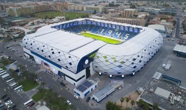 كأس السوبر الإماراتي بين العين والشارقة على استاد آل مكتوم فبراير المقبل