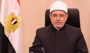 رئيس جامعة الأزهرِ يطمئن الطلاب وينبِّهُهُم على الإلتزام بالضوابط الامتحانية