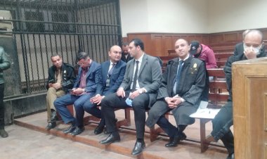 بدء أولى جلسات محاكمة منه شلبى بتهمة تعاطى المخدرات