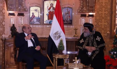 رئيس مجلس الشيوخ  يهنئ البابا تواضروس الثاني بعيد الميلاد المجيد