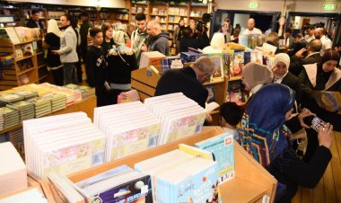 نائب محافظ بورسعيد يتفقد سفينة الكتب «لوجوس هوب»  بميناء المحافظة