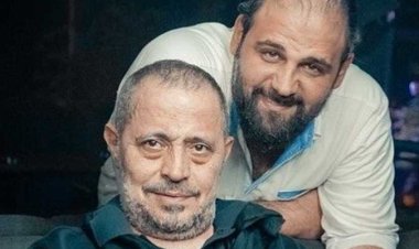 كفرون السورية تستعد لاستقبال جثمان وديع جورج وسوف.. بـ«لافتات تزينها صوره»