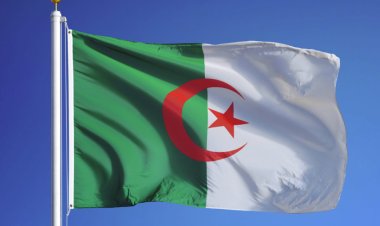 الجزائر تعتزم استثمار 30 مليار دولار في استكشاف وإنتاج النفط