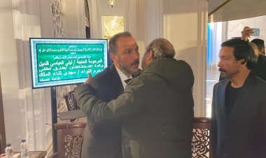 شاهد| نجوم الفن يتوافدون على عزاء والدة طارق لطفي