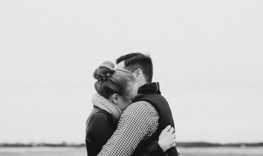 يقضي على البرد ويساعد في التخسيس..فوائد «الحضن» في الشتاء