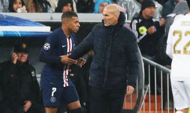 بعد هجوم رئيس الاتحاد الفرنسي.. مبابي يدافع عن زيدان