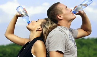 «لو بتنسى تشرب الميه في الشتاء»..  اتبع هذه النصائح