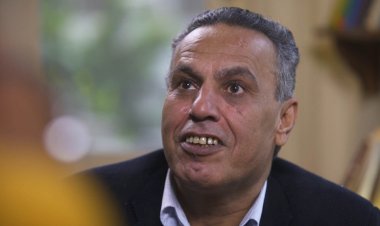 أزمة جديدة لـ«جائزة ساويرس».. حمدي أبو جليل يكشف أسباب هجومه على إبراهيم عبد المجيد (خاص)