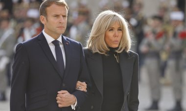 صحفي يحرج الرئيس الفرنسي: «يجب أن تكون قدوة ولا تتزوج معلمتك»