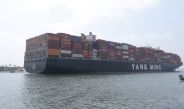 متحدث هيئة قناة السويس: السفينة «جلوري» لم تكن حادثة جنوح بل عطل فني