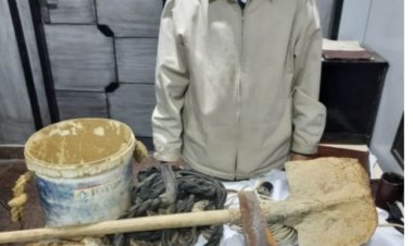 إحباط محاولة شخص للتنقيب عن الآثار داخل عقار بمنشأة ناصر