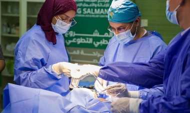 صور| مركز الملك سلمان للإغاثة يدشّن مشروع لجراحة المخ والأعصاب ويختتم  مشروعات طبية  في اليمن