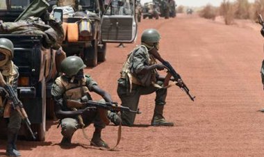 جيش جمهورية مالي يعلن مقتل 14 جندياً