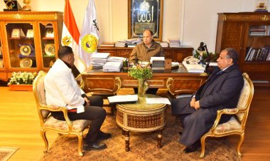 محافظ أسيوط يتابع فتح منافذ «أهلا رمضان» لبيع المواد الغذائية واللحوم بأسعار مخفضة