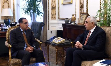 رئيس الوزراء يلتقى سفير العراق لدى مصر