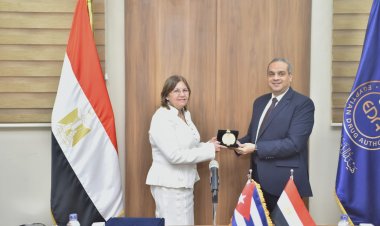 رئيس هيئة الدواء المصرية يستقبل نائب وزير الصحة الكوبى