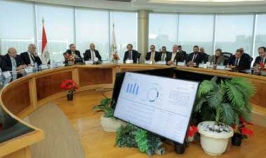 البورصة المصرية تناقش آليات تطوير القدرات المهنية لمسئولي علاقات المستثمرين بالبنوك