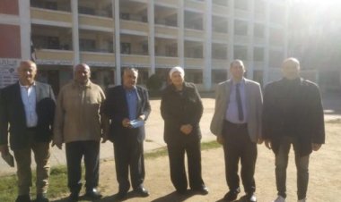 «مدير تعليم القليوبية» تتفقد لجان امتحانات النقل للفصل الدراسي الأول