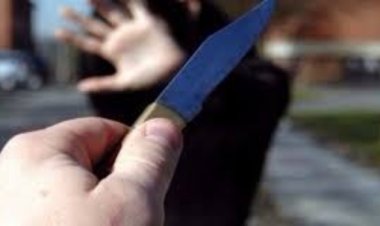 صيدلي يطعن سيدة في الطريق العام بالعجوزة