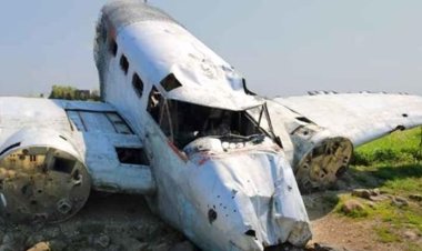 وزارة الدفاع الأفغانية تكشف عن مقتل 2 من طاقم تحطم مروحية عسكرية