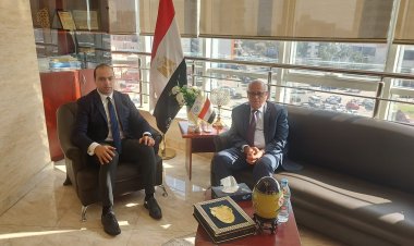 محافظ بورسعيد يتابع مستجدات المنظومة الصحية بالمحافظة