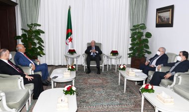 رسالة من الرئيس الفلسطيني لنظيره الجزائري حول سبل دعم العلاقات الثنائية