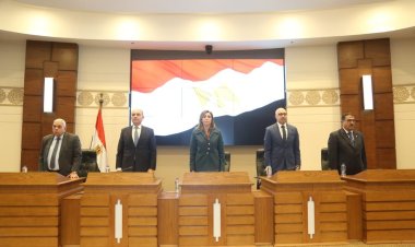 وزيرة الثقافة: القيادة السياسية حريصة على انعقاد معرض الكتاب وتوفير كافة التسهيلات