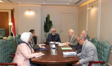 وزير التعليم يجتمع مع مسؤولي هيئة الأبنية التعليمية