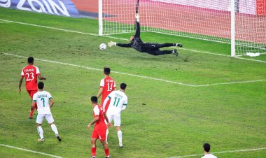 منتخب العراق بطلاً لـ«خليجي 25» بفوز صعب على عمان