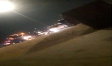 بالصور| انقلاب سيارة نقل محملة بالقمح أعلى نزلة الطريق الدائري بمسطرد