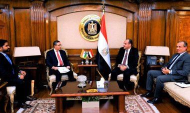 وزير التجارة والصناعة يبحث مع سفير الهند تعزيز التعاون الاقتصادي بين البلدين