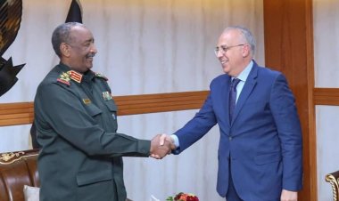 البرهان لـ وزير الري المصري: استمرار انعقاد الهيئة المشتركة لمياه النيل