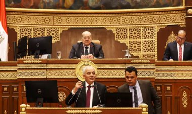 «الحوامل» يعطلن اختبارات مسابقة الـ30 ألف معلم.. والوزير: «مش هعرف أتعامل»