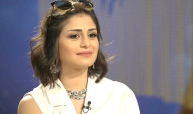 إخلاء سبيل مساعدة منة فضالي المتهمة بسرقة مجوهرات دينا الشربيني