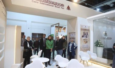 وزيرة الثقافة تتفقد التجهيزات النهائية لمعرض القاهرة للكتاب استعداداً لافتتاحه الأربعاء