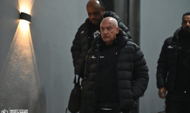 فيريرا يستعين بالمريخ السوداني قبل لقاء «بلوزداد»