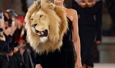 أغرب صيحات الموضة في عرض Schiaparelli في أسبوع الموضه فى باريس