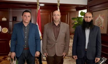 محافظ بني سويف يُناقش مجهودات جمعية الأورمان خلال عام