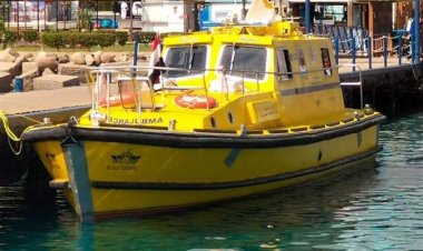 خدمة الإسعاف البحري تنقذ مريضًا على إحدى السفن العابرة بقناة السويس