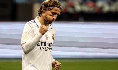 لوكا مودريتش يلحق بصديقه «رونالدو» في صفوف النصر السعودي