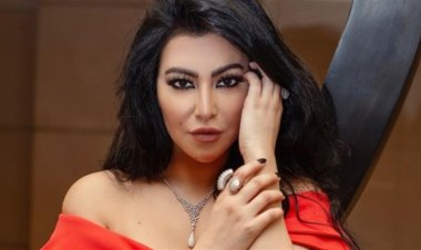 ميرهان حسين تروج لمسرحية «مبروك جالك ولد»