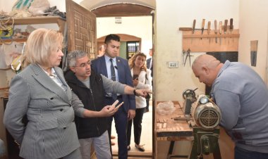 وزيرة الثقافة الأردنية تتفقد مركز الحرف بالفسطاط وتشيد بدوره في دعم الصناعات الإبداعية