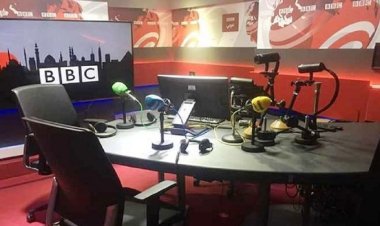 بعد توقف «بي بي سي عربي».. لقاءات مهمة ومواقف غريبة من أرشيف الإذاعة البريطانية