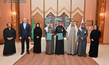 توقيع اتفاقية تعاون بين «الإمارات الوطنية» ومدارس الرياض بالسعودية