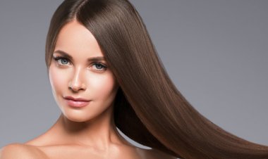 أفضل الزيوت الطبيعية الفعالة لعلاج مشكلة تساقط الشعر