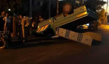 «من عائلة واحدة».. مصرع وإصابة 20 عاملاً في حادث ببورسعيد