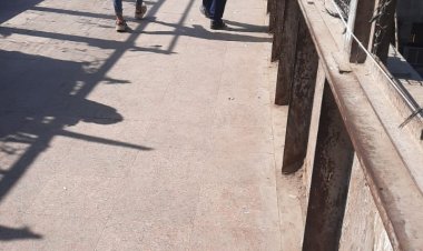 اخلاء كوبري مشاه ناهيا من الباعة الجائلين وغلق 5 مقاهي مخالفه ببولاق الدكرور