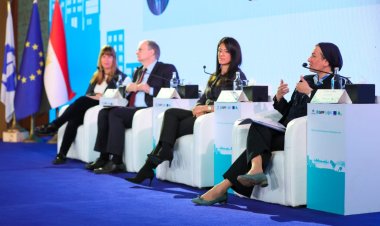 وزيرة البيئة: نعمل لإعادة هيكلة نظرة القطاع المصرفي بمصر لتشجيع تمويلات المناخ