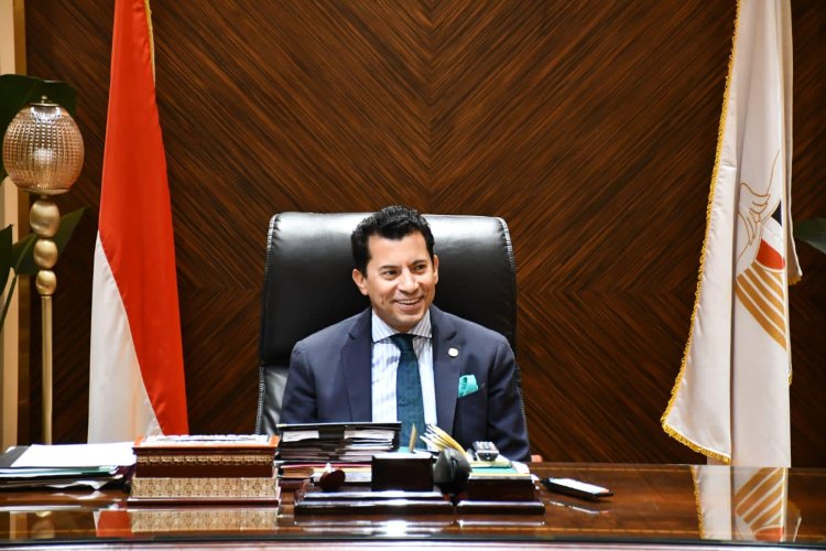 وزير الرياضة يلتقى مجلس إدارة نادي المعادي واليخت لبحث تطوير فرع الناديى بالقطامية ودعم النشاط الرياضي