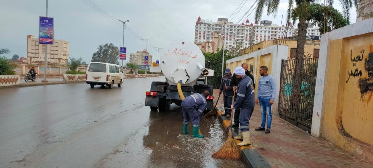 رفع مياه الأمطار بـ 9 مدن في محافظة كفر الشيخ